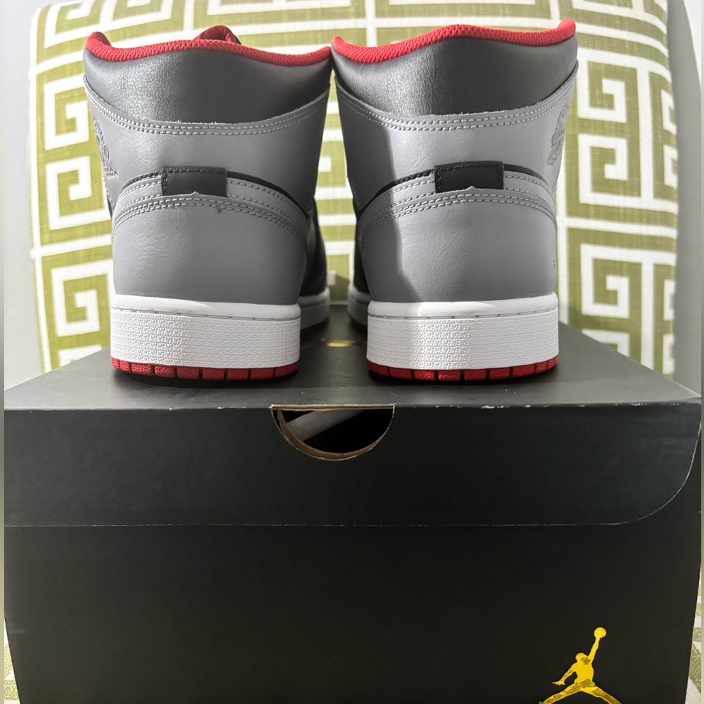 NEW IN BOX! Nike Air Jordan 1 Mid Retro Shoes Black/Cement Gray/ Red Size 12 - Picture 10 of 14